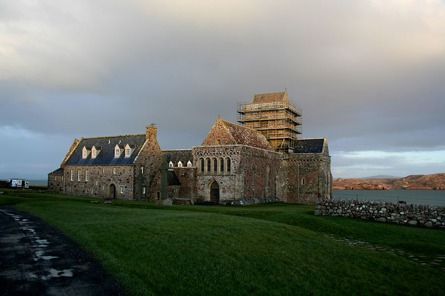 Restoration of broken glass, Iona Abbey.